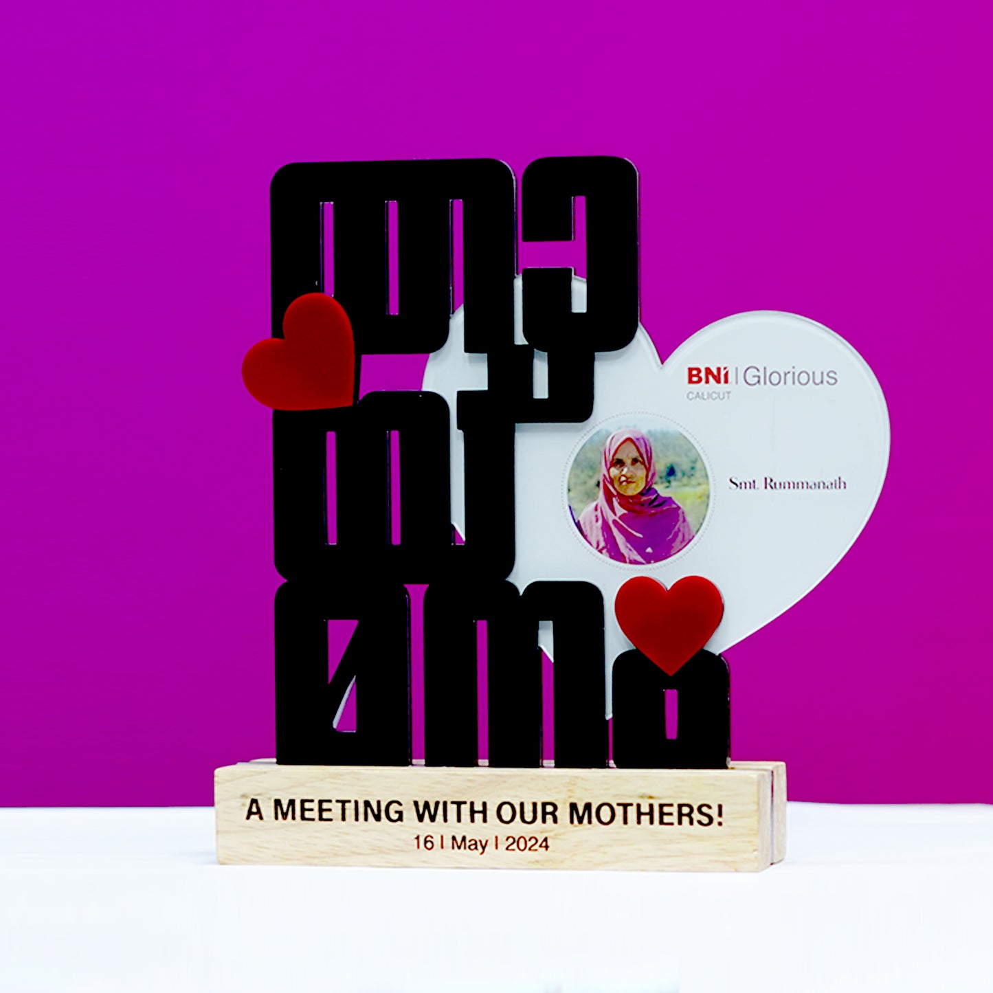 Customized Honoring Memento