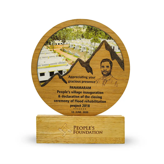 Customized Wooden Guest Memento with Custom Engraving