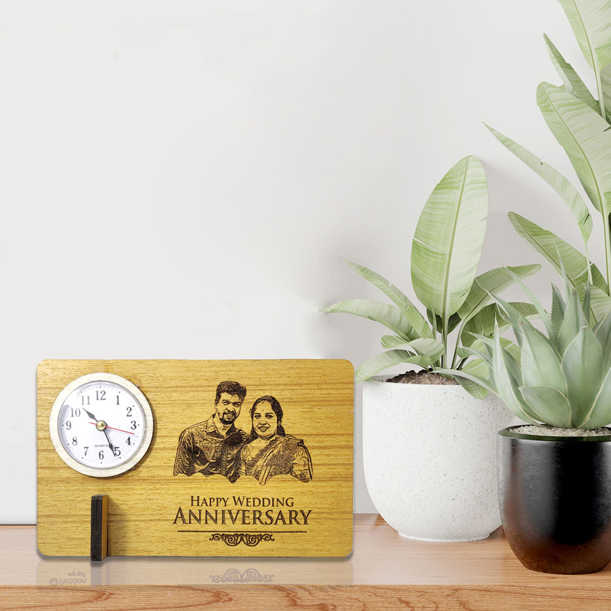 Customized Photo Engraved Wooden Standee Clock